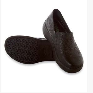 Black Landau Work Clogs